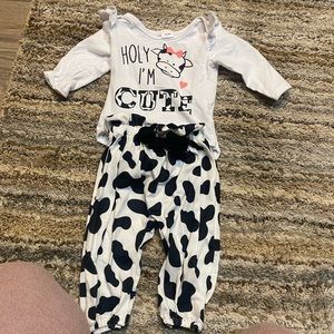 Holy cow I’m cute baby outfit